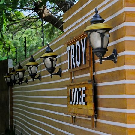Troy Lodge ลุซากา ภายนอก รูปภาพ