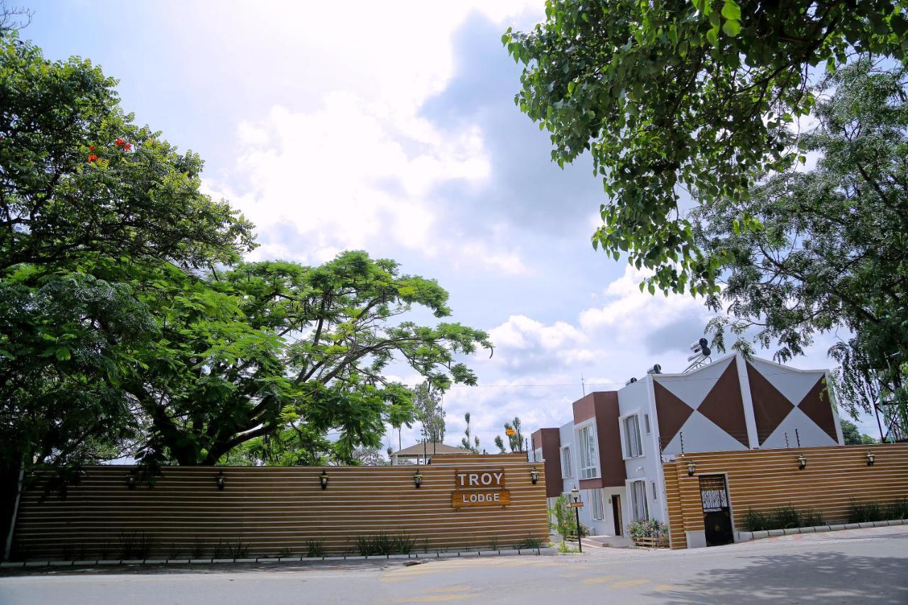 Troy Lodge ลุซากา ภายนอก รูปภาพ