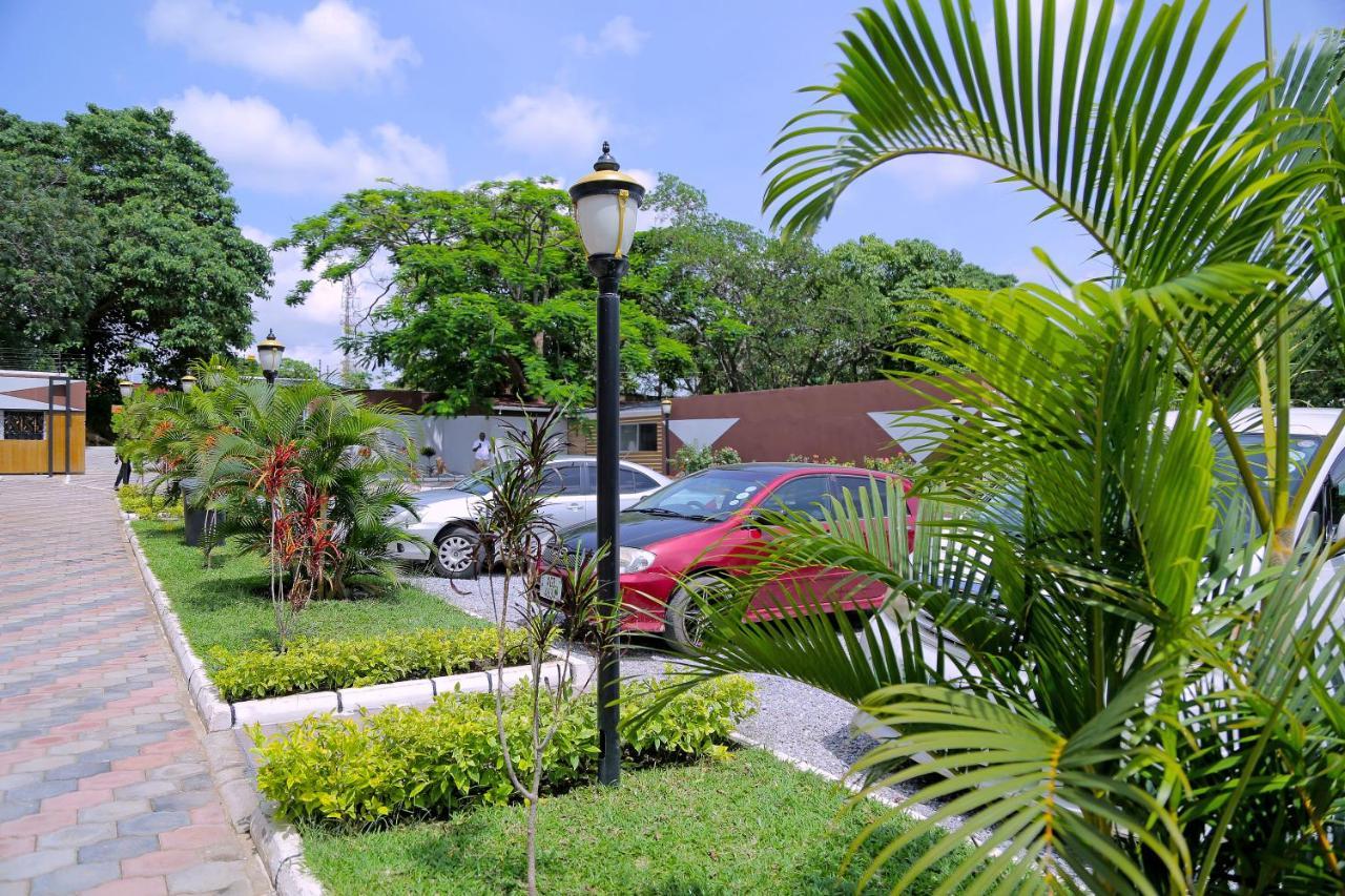 Troy Lodge ลุซากา ภายนอก รูปภาพ
